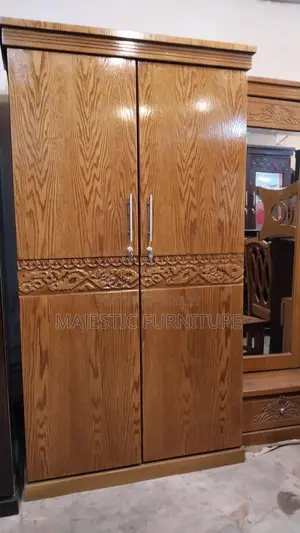 নতুন ২ পাল্লার কানাডিয়ান ওক ভিনিয়ার আলমারি।