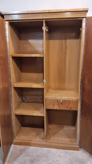 নতুন ২ পাল্লার কানাডিয়ান ওক ভিনিয়ার আলমারি।