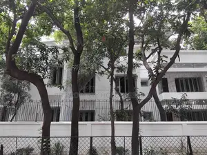 9bdrm House in Uttara for Rent