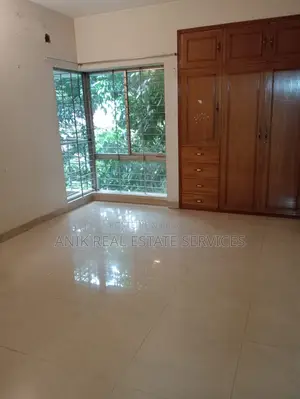 বনানীতে বিলাসবহুল সেমি ফার্নিশড ৩ বেডরুমের ফ্ল্যাট ভাড়া হবে