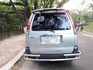 Toyota Noah 2.0 FWD (8 Seater) 2005 Silver