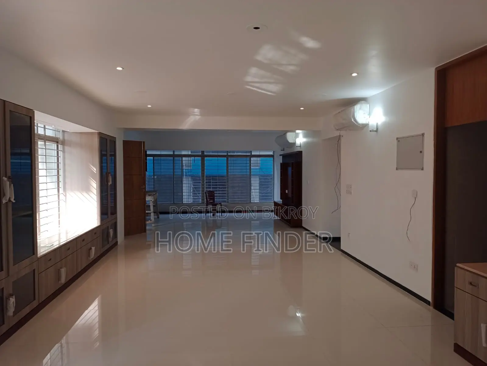 Semi Furnished 3800 SqFt 4Bed Apt: Rent In GULSHAN 2