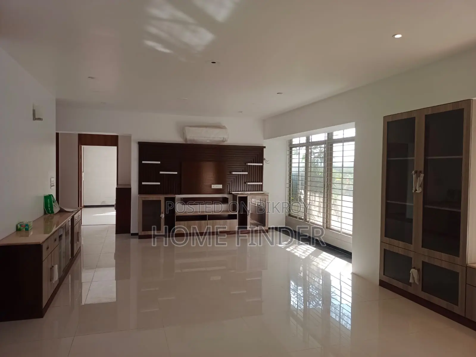 Semi Furnished 3800 SqFt 4Bed Apt: Rent In GULSHAN 2