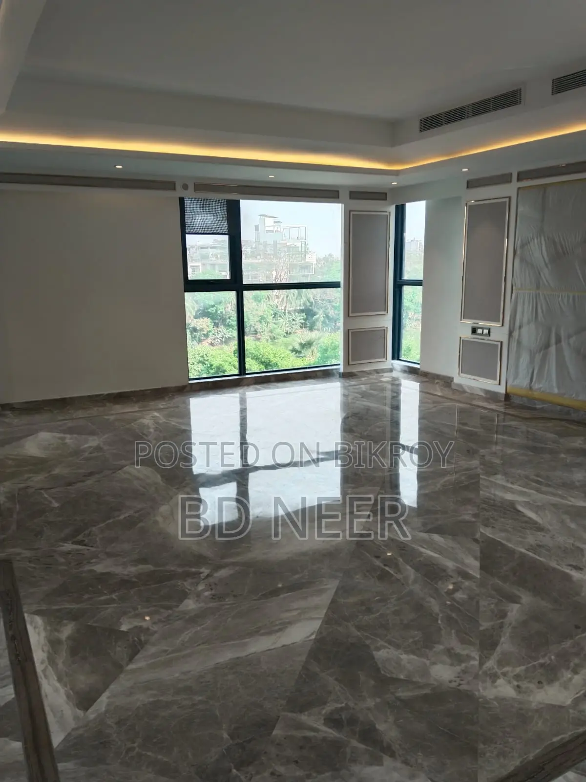 Dupleix Semi Furnished 4 Bed Room Flat Rent in Baridhara DIP