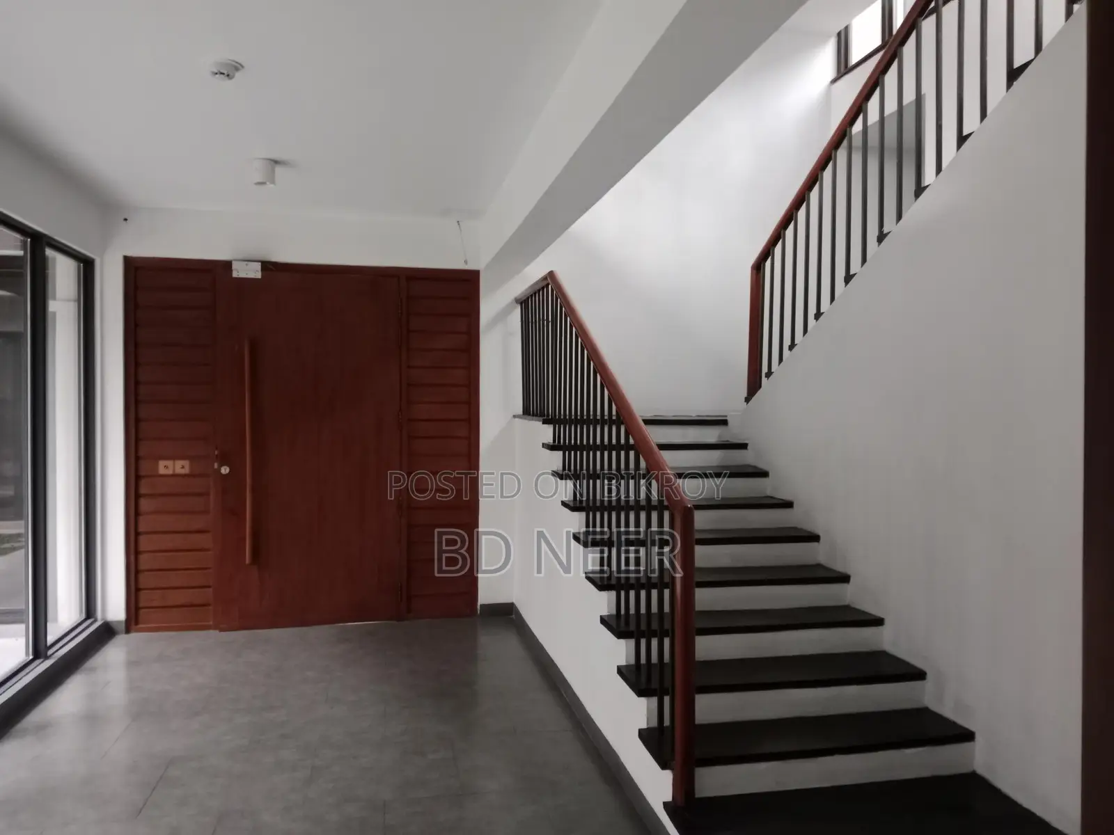 Indipendent triplex 9000 sft house rent in Gulshan 2