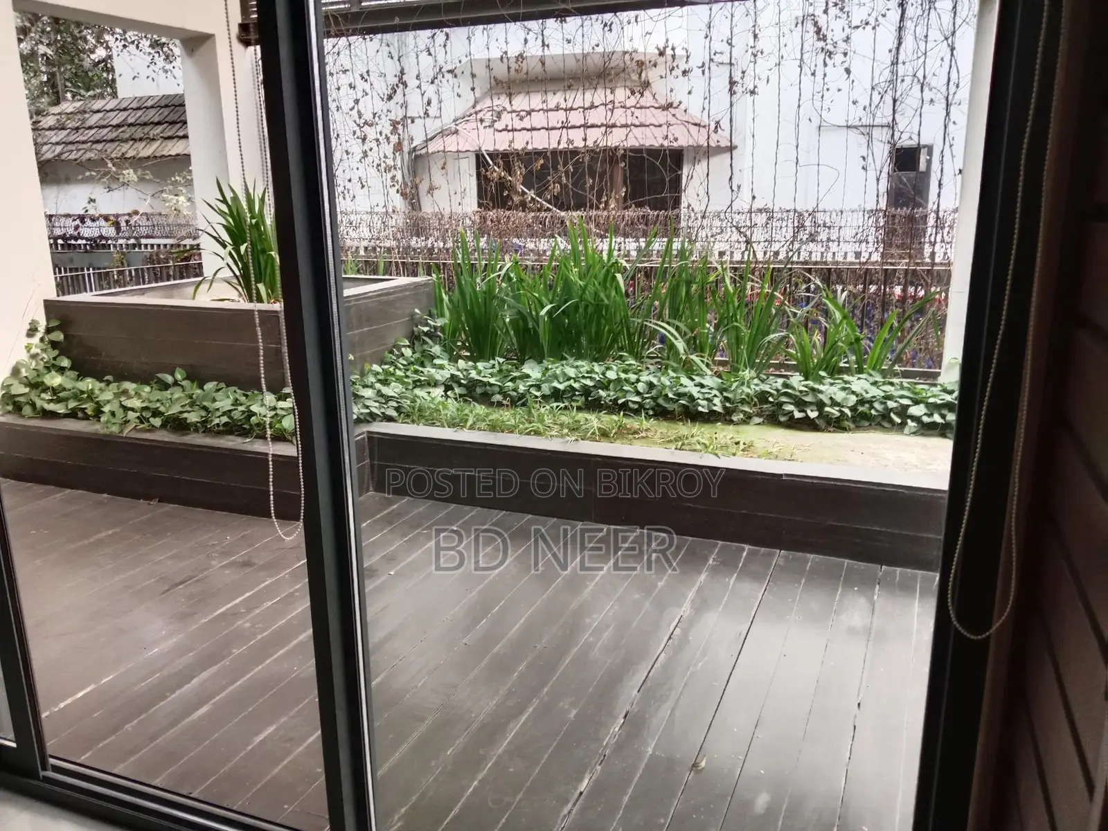 Indipendent triplex 9000 sft house rent in Gulshan 2