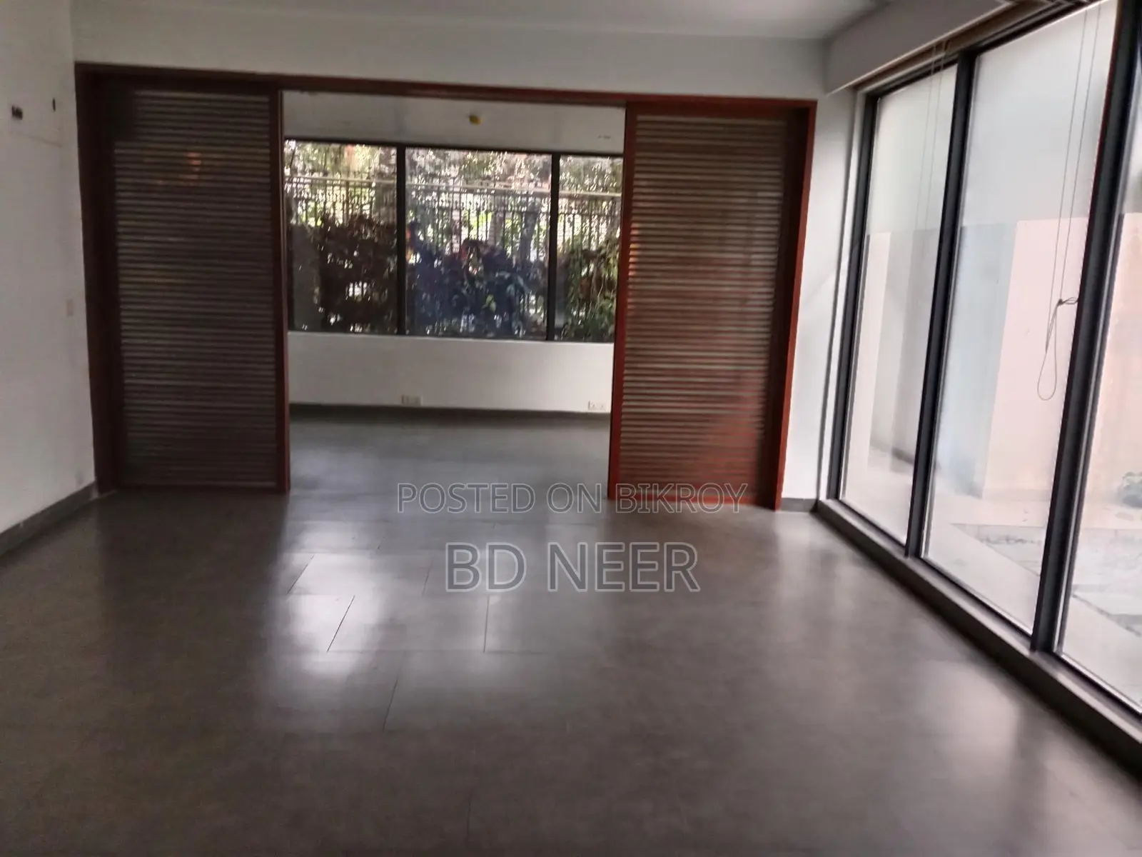 Indipendent triplex 9000 sft house rent in Gulshan 2