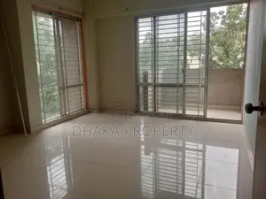 গুলশানে ১৮৫০ বর্গফুটের ৩ বেডরুমের এক্সক্লুসিভ অ্যাপার্টমেন্ট ভাড়া