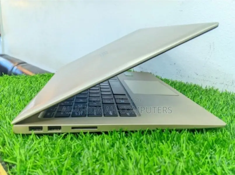 Asus Zenbook Core i5 6th Gen Ultra Slim Metal Body Laptop, Ips Display.