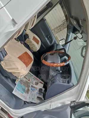 Toyota Noah KR42-GL 2006