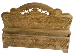 রাজকীয় সেগুন কাঠের খাট