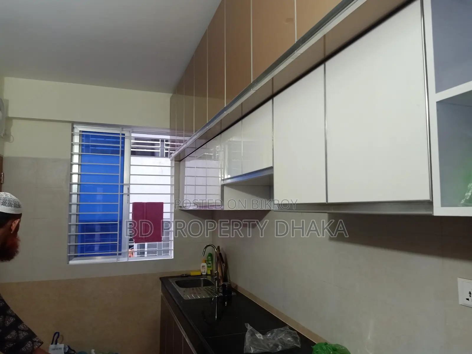 2100 Sqft Un furnished Apt Rent in Banani