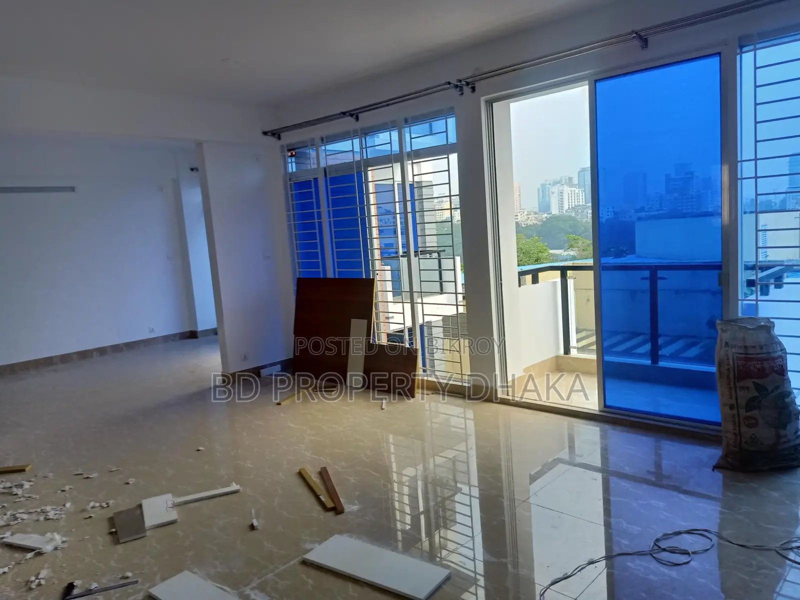 2100 Sqft Un furnished Apt Rent in Banani