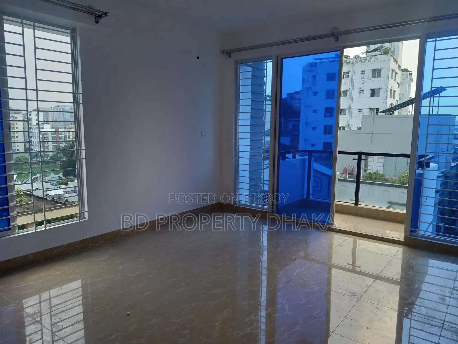 2100 Sqft Un furnished Apt Rent in Banani