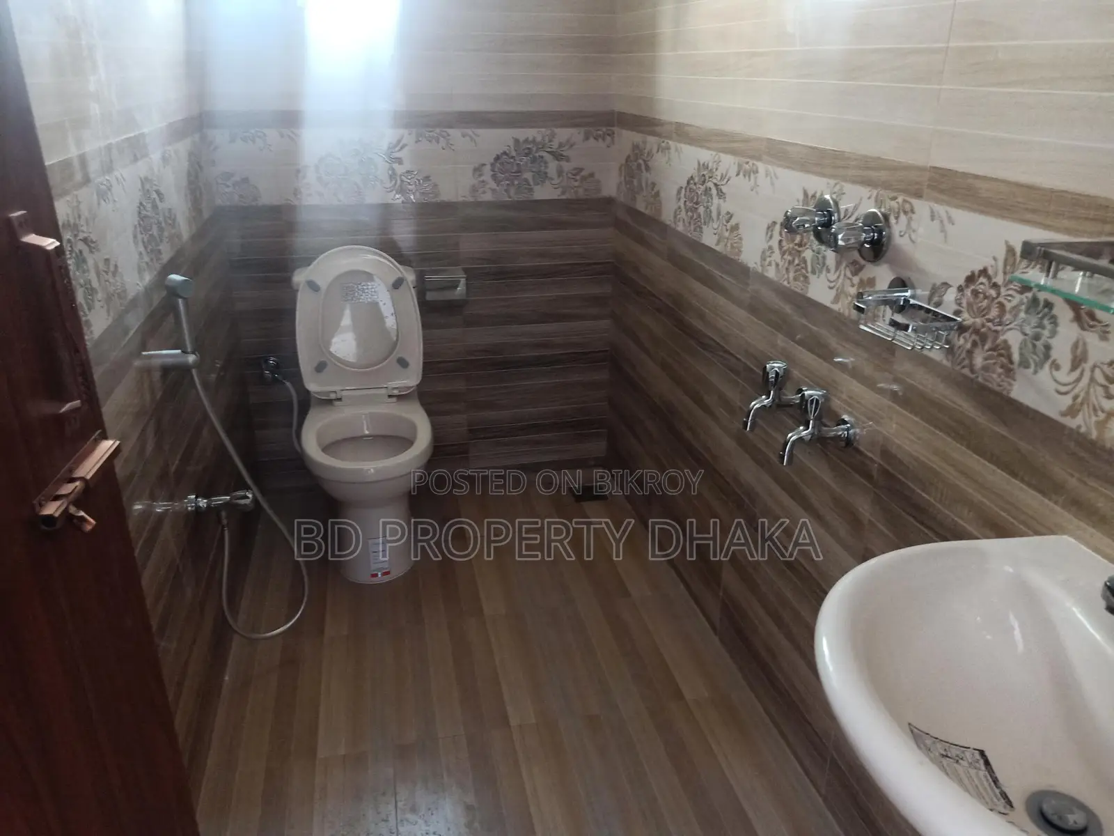 2100 Sqft Un furnished Apt Rent in Banani