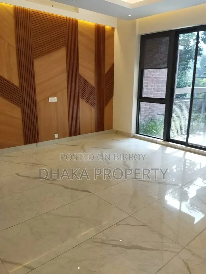 গুলশান নর্থে ৩৮০০ বর্গফুট ৪ বেডরুমের অ্যাপার্টমেন্ট ভাড়া