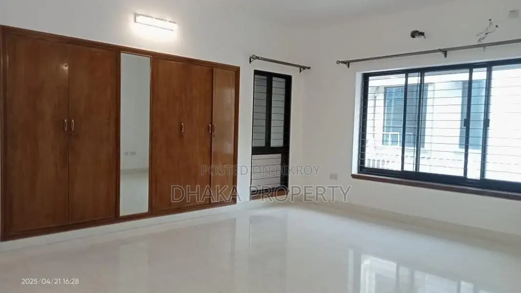 ৪ বেডরুমের বড় ফ্ল্যাট ভাড়া গুলশান ২-এ