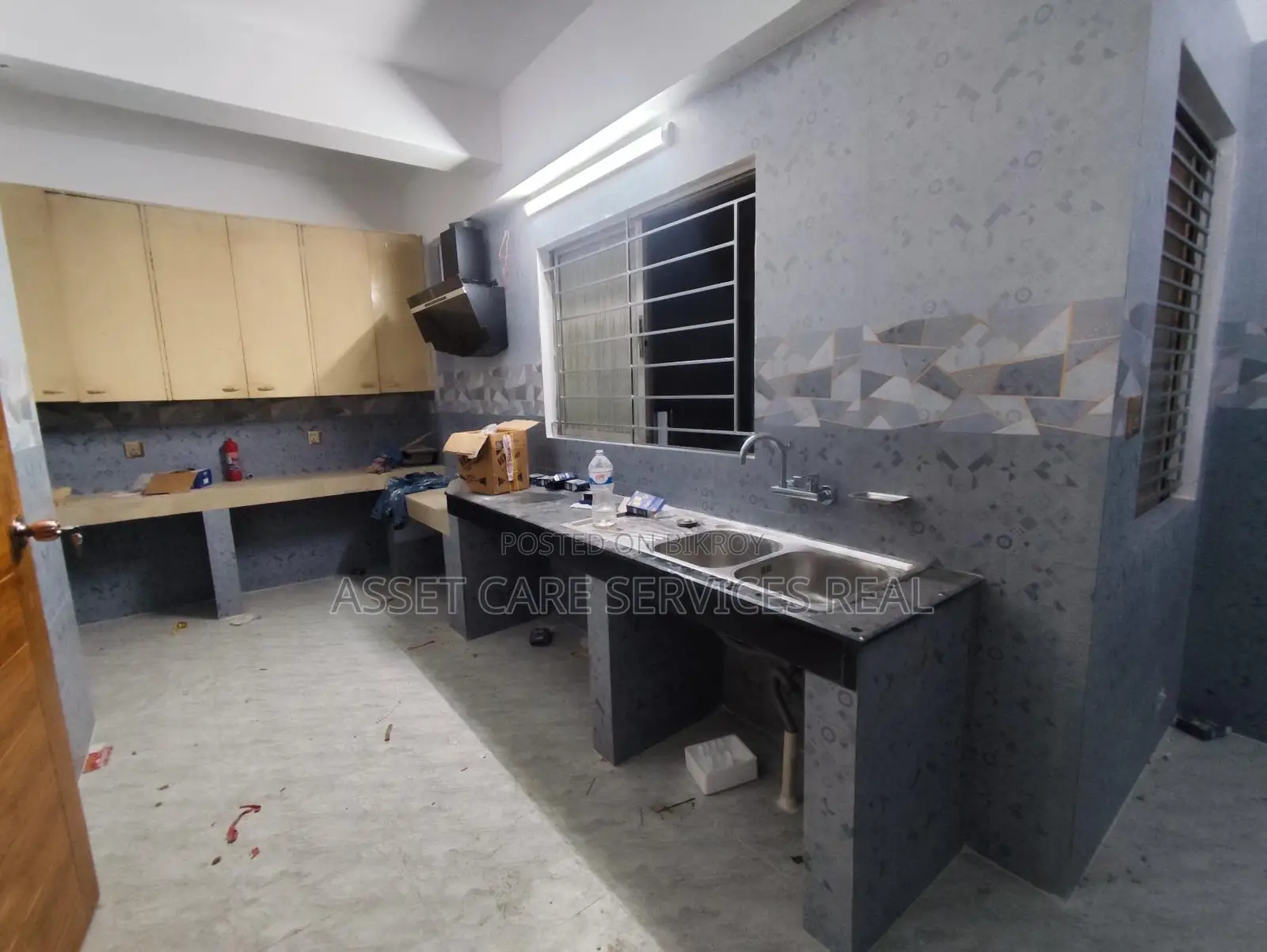 North Banani 4Bed Un-Furnished New Apartment Rent