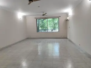 বারিধারা ডিপ্লোম্যাটিক জোনে ৩ বেডরুমের আন-ফার্নিশড অ্যাপার্টমেন্ট ভাড়া