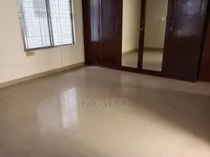 বনানীতে ২৭৫০ বর্গফুটের চমৎকার ৪ বেডরুমের অ্যাপার্টমেন্ট ভাড়ার জন্য
