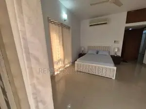 গুলশান ২-এ লেকভিউ ফার্নিশড অ্যাপার্টমেন্ট