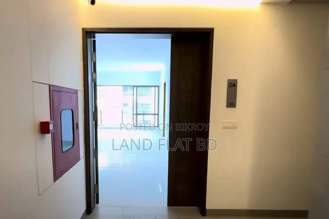 Diplomatic Zone in Baridhara, Luxurious Flat sale @ 3700 sft 3rd Floor.