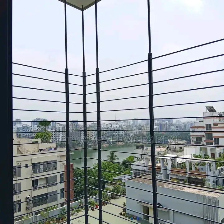 গুলশানে সুইমিং ও জিম সুবিধাসহ ৪ বেডের আন-ফার্নিশড অ্যাপার্টমেন্ট ভাড়া