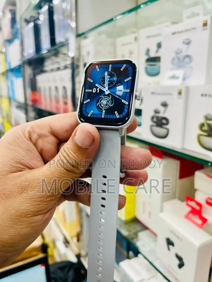 Colmi P81 smart watch