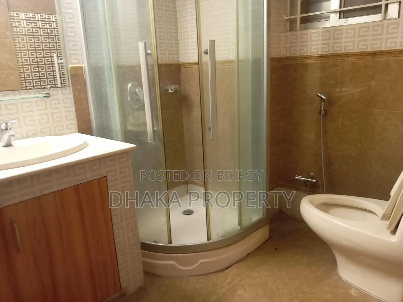 Very Nice (2500-Sqft) 3 Beded Apartment Rent in Gulshan