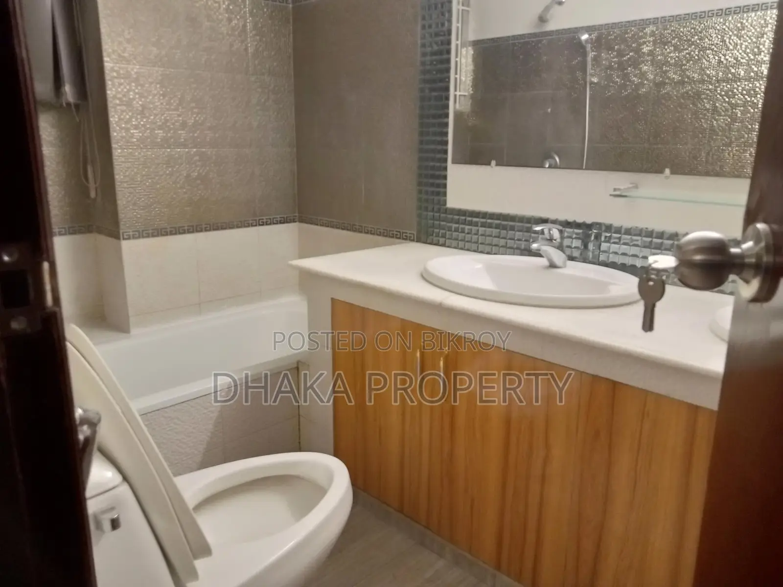 Very Nice (2500-Sqft) 3 Beded Apartment Rent in Gulshan