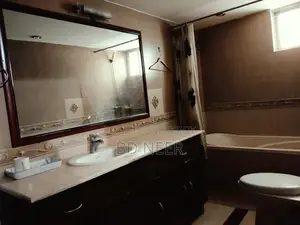 গুলশান-১ এ ৩ বেডরুমের ফার্নিশড ফ্ল্যাট ভাড়া