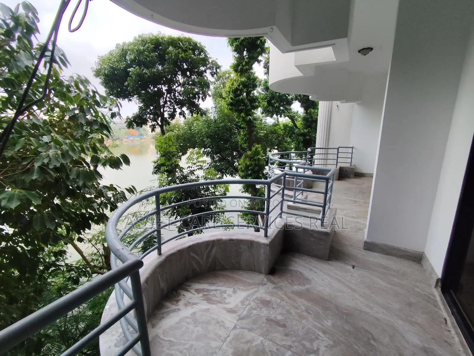 3500-Sqft Lake View Beautiful 4Bed Big Apartment Rent In Gulshan