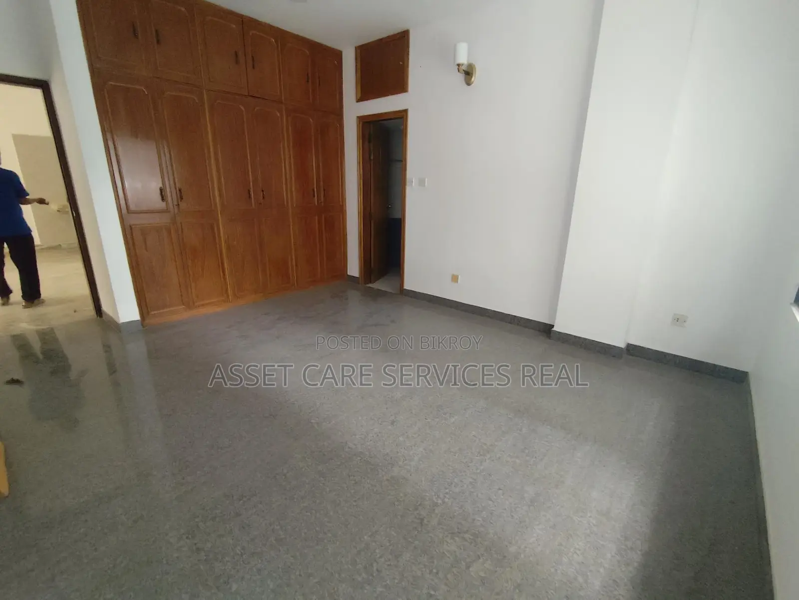 3500-Sqft Lake View Beautiful 4Bed Big Apartment Rent In Gulshan