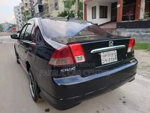 হোন্ডা সিভিক ২০০৫ কালো