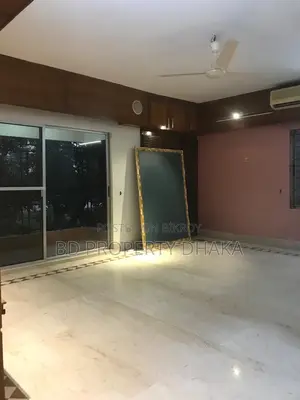 বনানীতে ২৫৮০ বর্গফুটের অফিস স্পেস ভাড়া