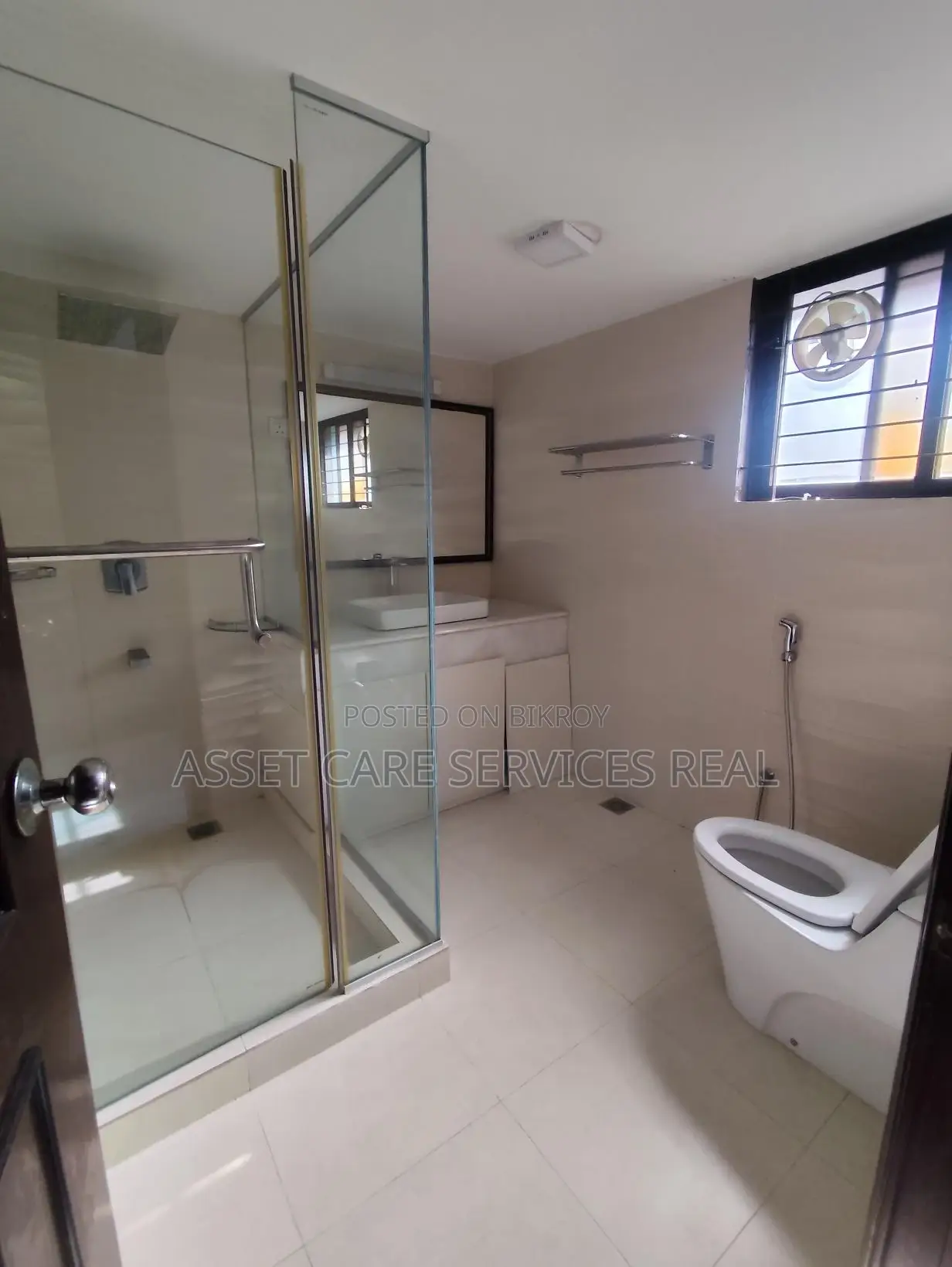 North Gulshan South Facing 4Bed Beautiful Apartment Rent