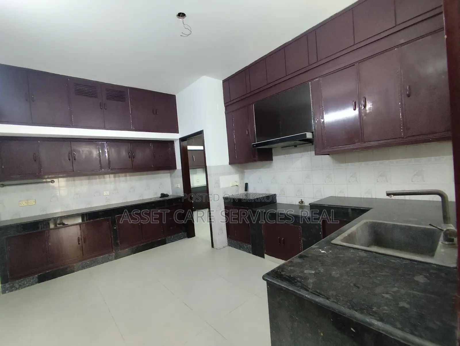 North Gulshan South Facing 4Bed Beautiful Apartment Rent