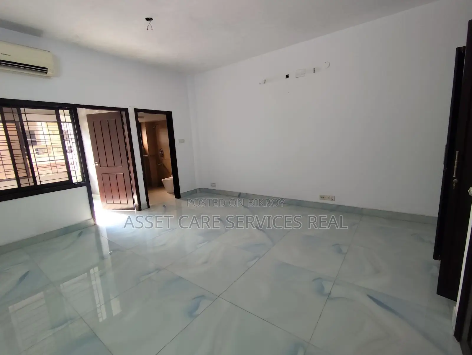 North Gulshan South Facing 4Bed Beautiful Apartment Rent