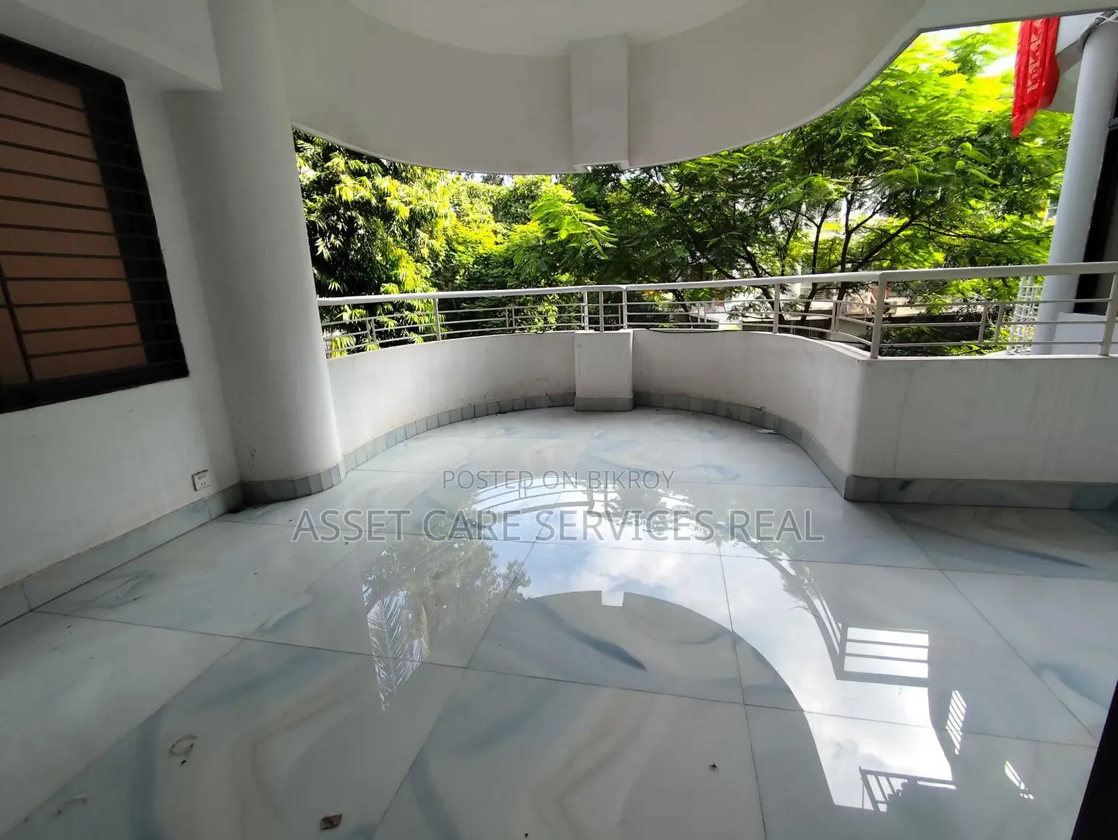 North Gulshan South Facing 4Bed Beautiful Apartment Rent
