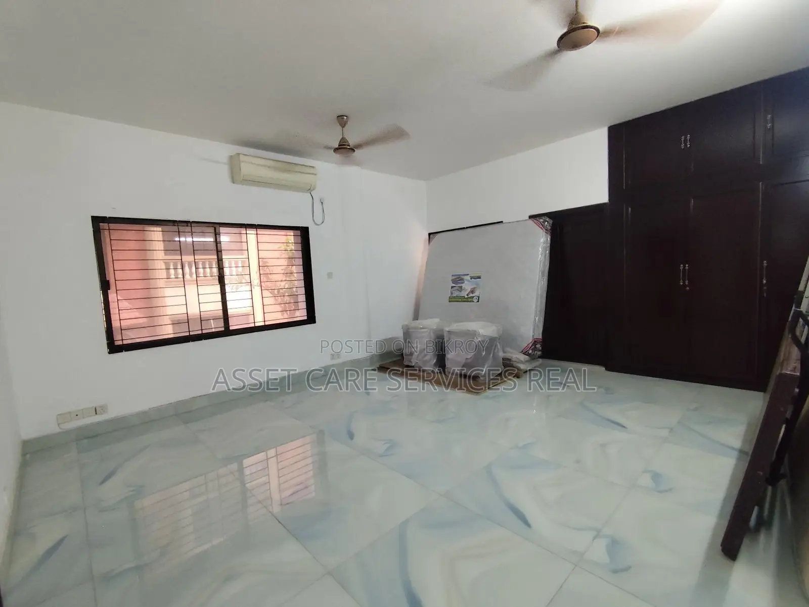 North Gulshan South Facing 4Bed Beautiful Apartment Rent