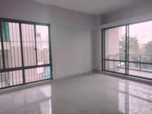বনানীতে ২২০০ বর্গফুটের বিলাসবহুল নতুন অ্যাপার্টমেন্ট ভাড়া
