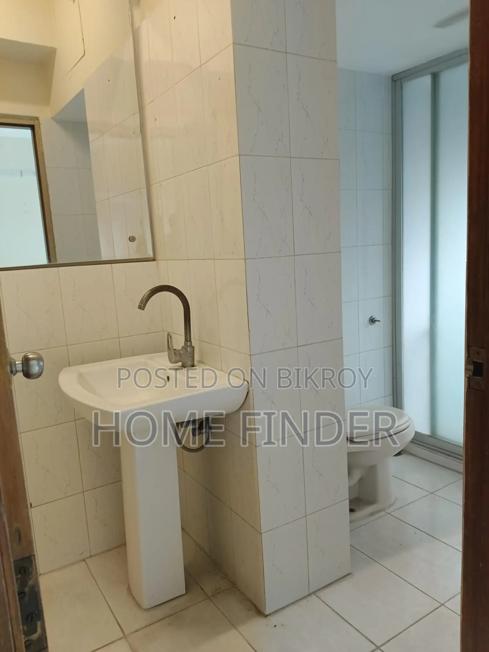 2300 Sqft Un-furnished Apartment For Rent In Gulshan
