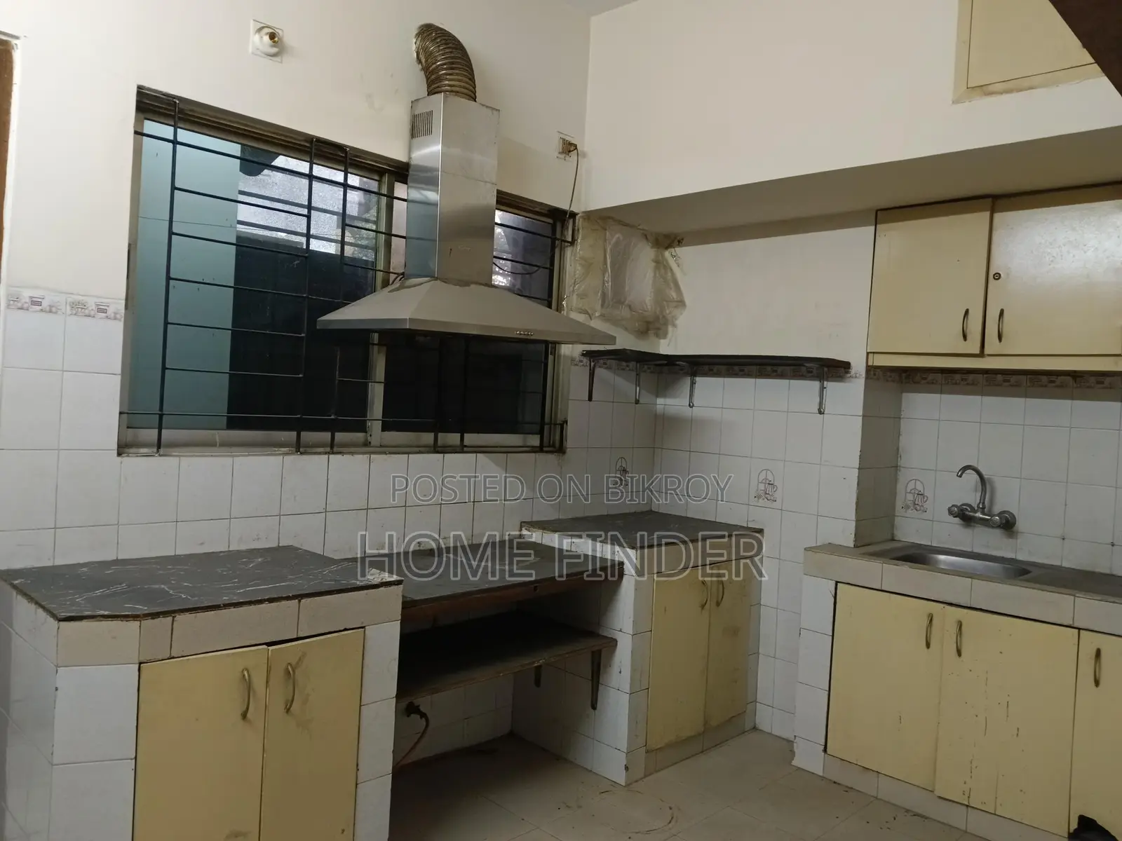 2300 Sqft Un-furnished Apartment For Rent In Gulshan