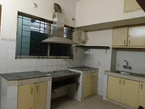 2300 Sqft Un-furnished Apartment For Rent In Gulshan