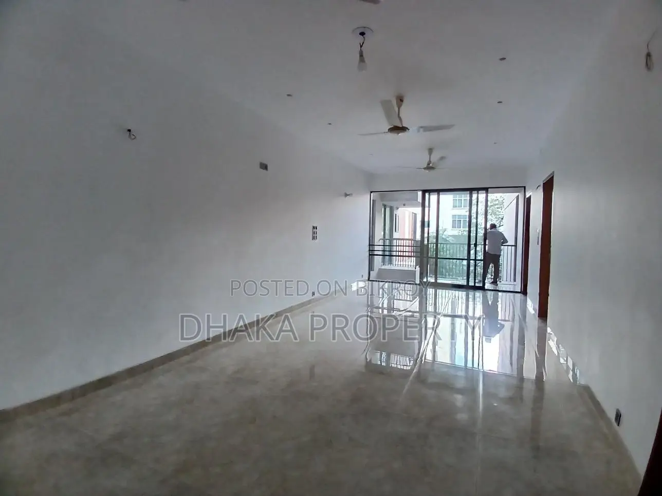 2300SqFt.3Bed Brand New Luxurious Apartment Rent At Banani Model Town