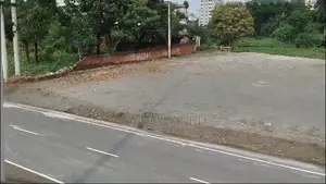 সাভারে হাইওয়ে রোড সংলগ্ন বাণিজ্যিক প্লট