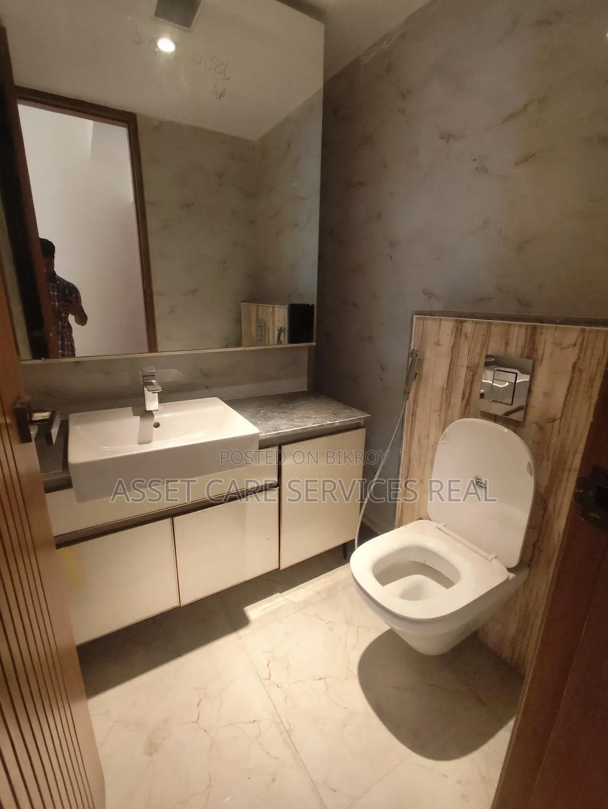 Brand New Semi-Furnished Luxurious 3Bed Apartment Rent In Gulshan
