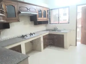গুলশান-১ এ ৪ বেডরুমের সেমি-ফার্নিশড ফ্ল্যাট ভাড়া