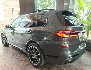 ভাড়ার জন্য বিএমডব্লিউ (Bmw)
