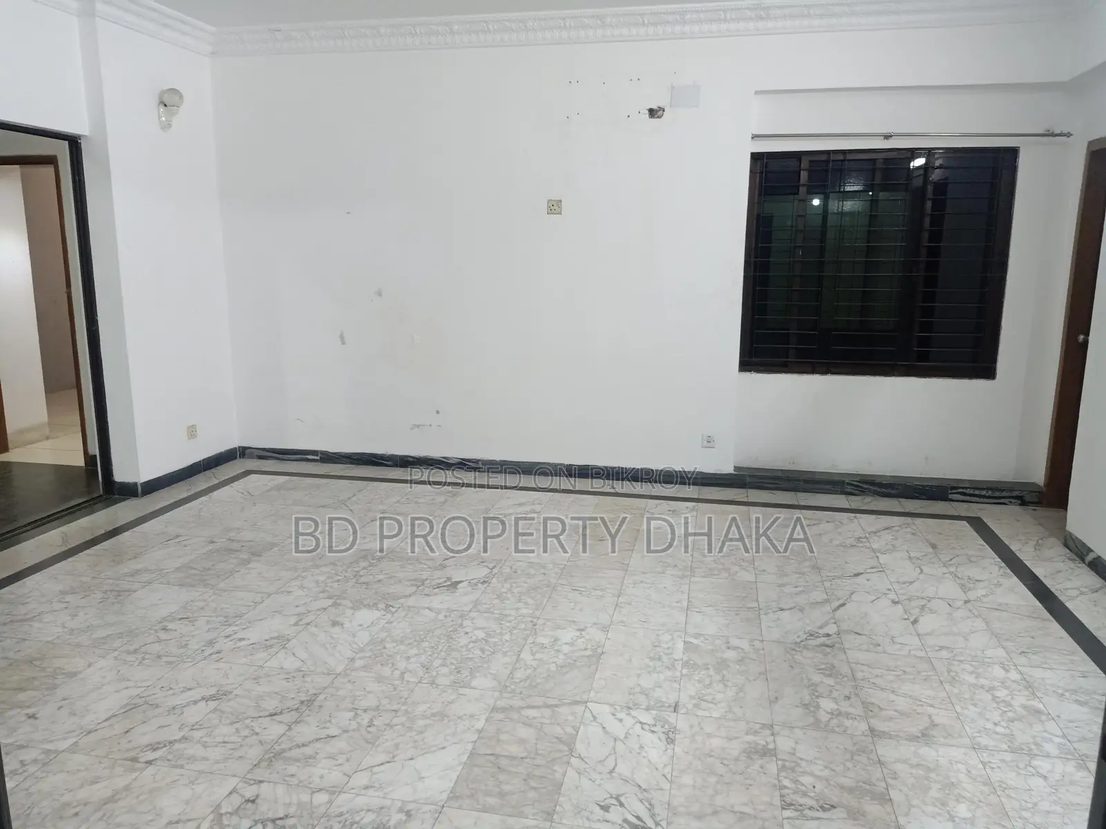 গুলশানে ২৩৫০ বর্গফুটের চমৎকার অফিস স্পেস ভাড়া